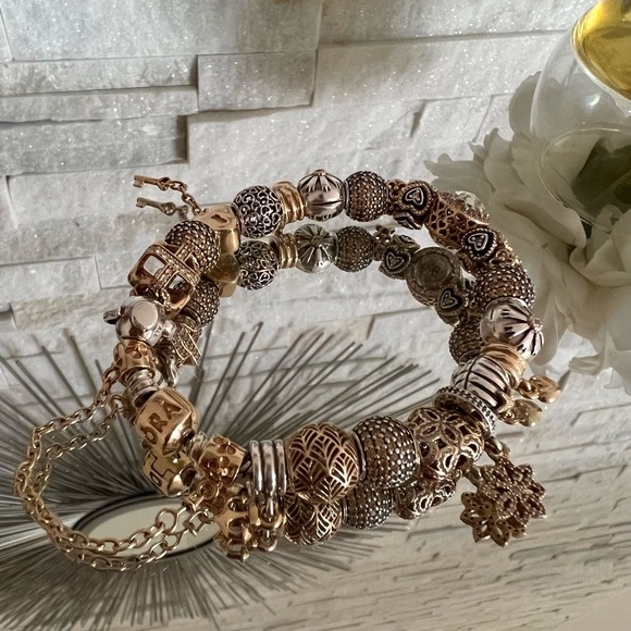 PANDORA 2 toned ( silver & 14k ) charm bracelet - Picture 2 of 4